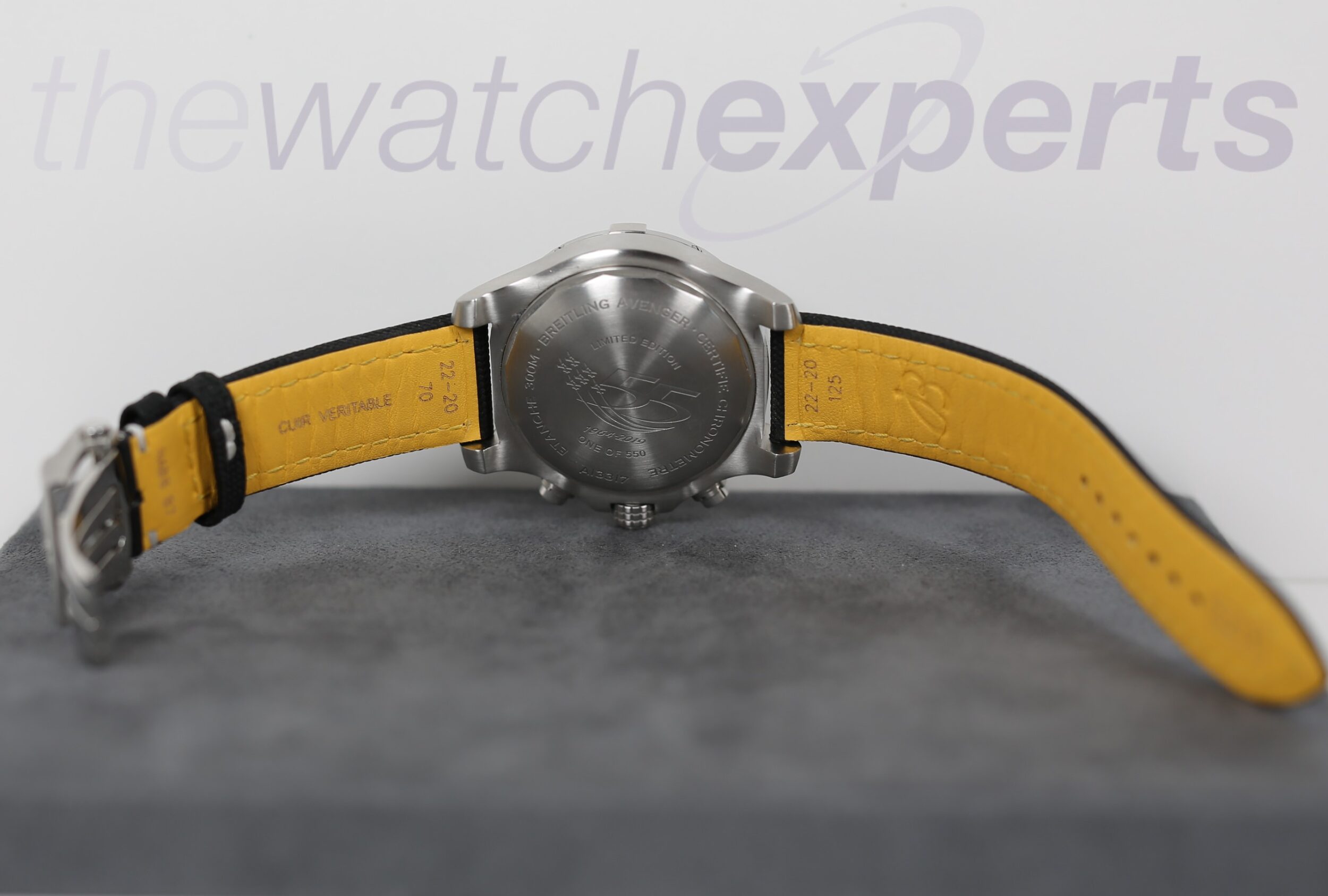 Breitling - Avenger Chrono 45- A13317 Limited Edition Swiss Air Force Team - Image 9