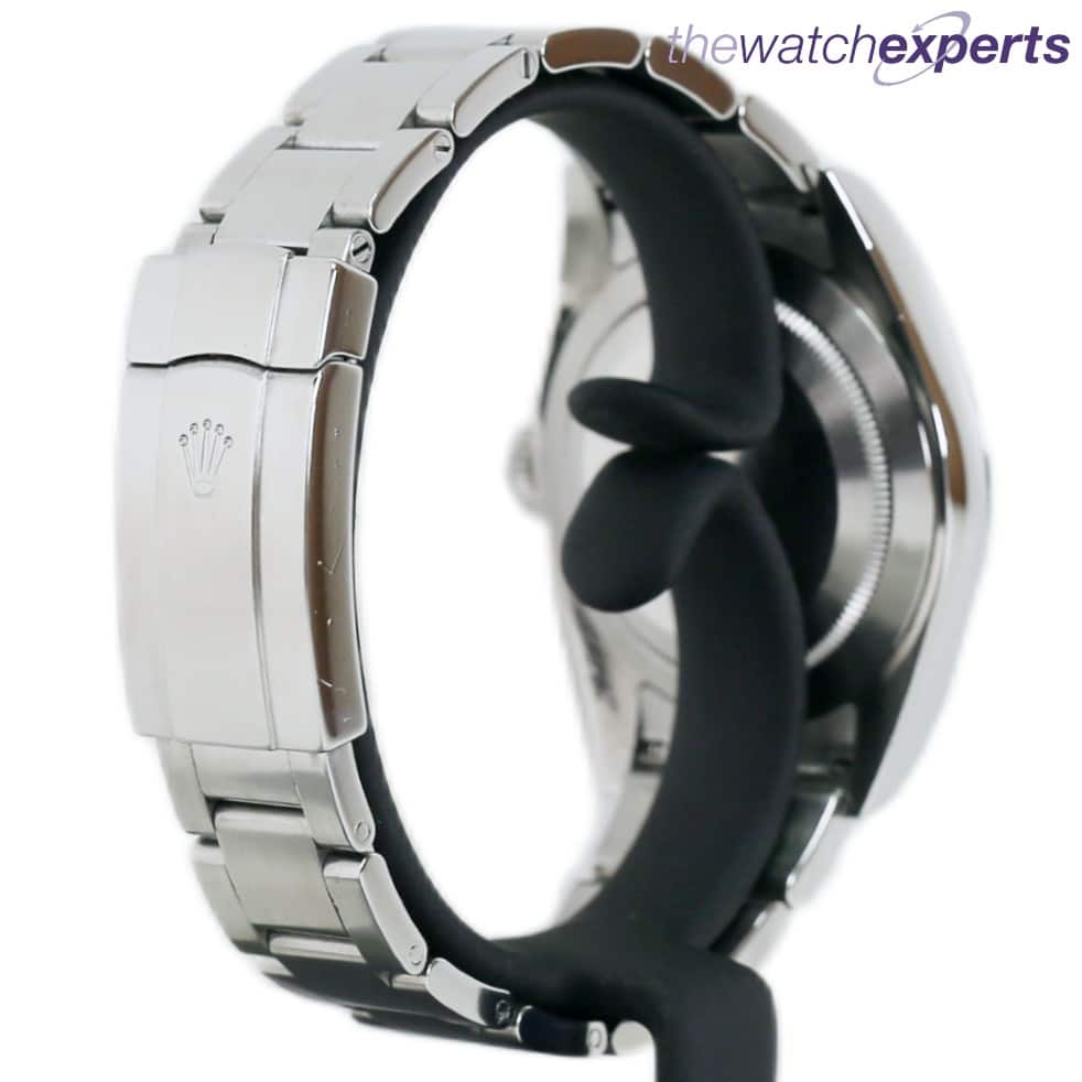 Rolex – Oyster Perpetual 39 – 114300 – Red Grape Dial - Image 4